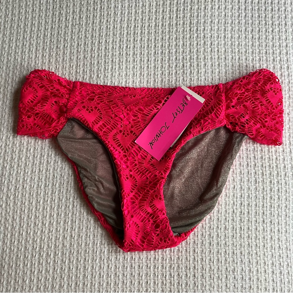BETSEY JOHNSON SWIMSUIT BIKINI BOTTOM SEXY HOT PINK CROCHET HEARTS MEDIUM